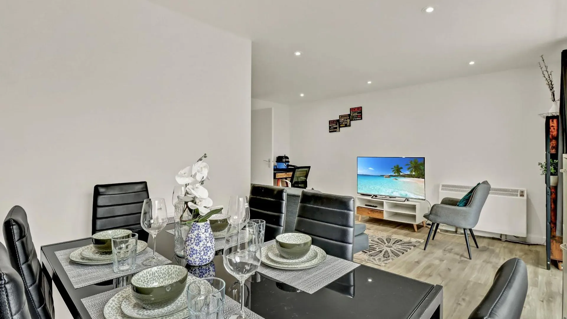 New King Size Bed Apartment With Free Parking Londres Royaume-Uni